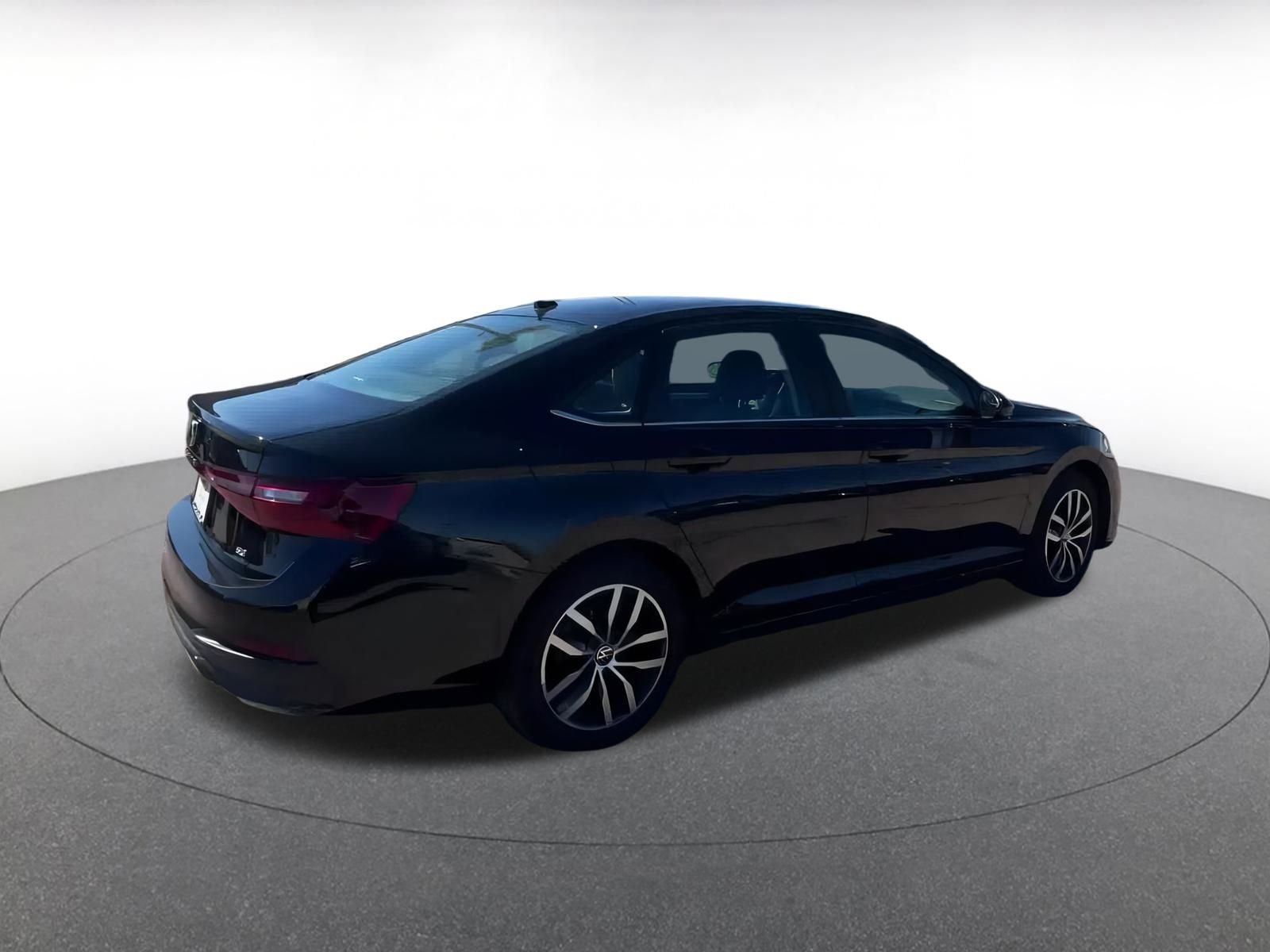 Thumbnail: 2025 Volkswagen Jetta - 15