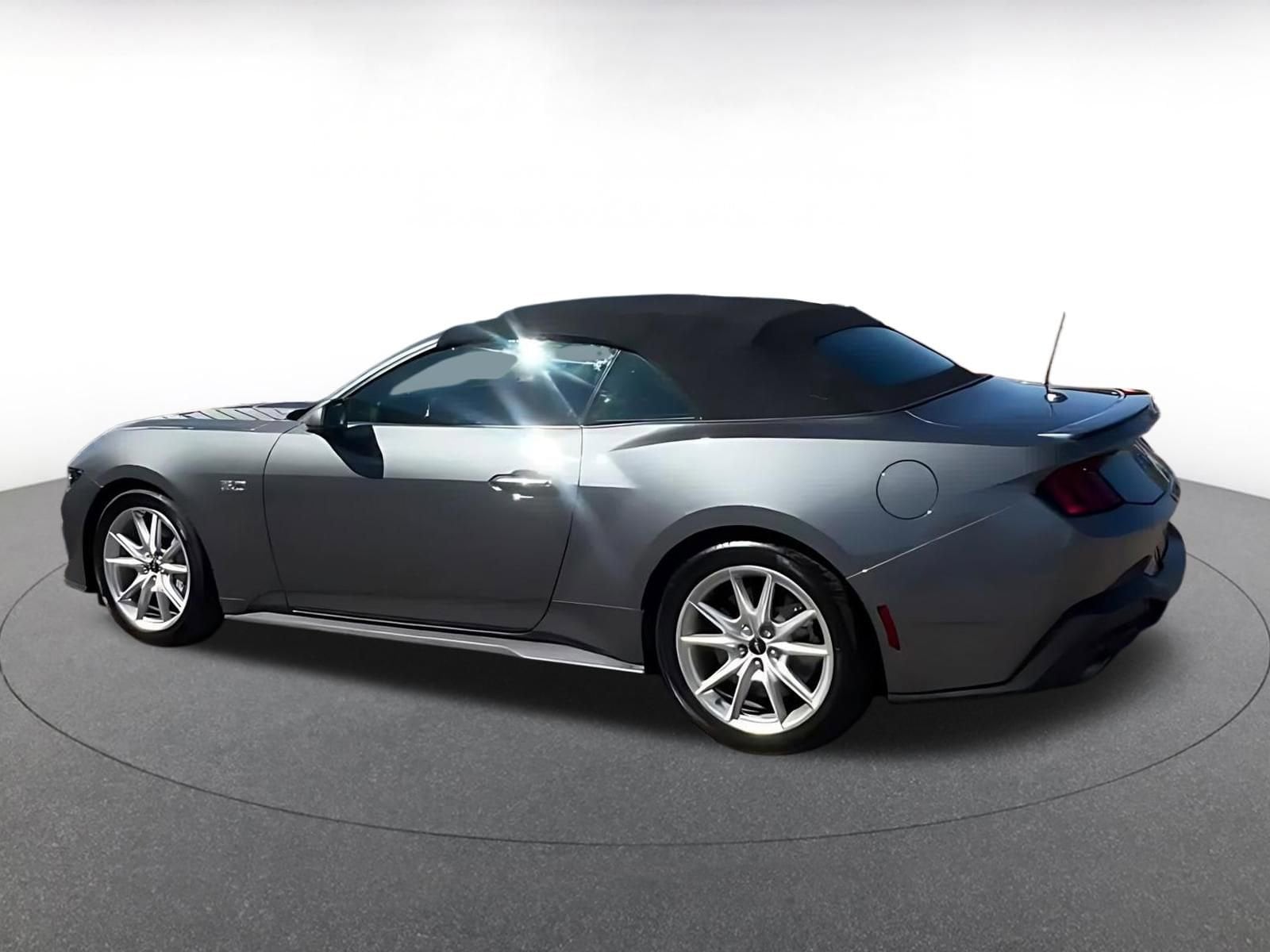 Thumbnail: 2025 Ford Mustang - 10