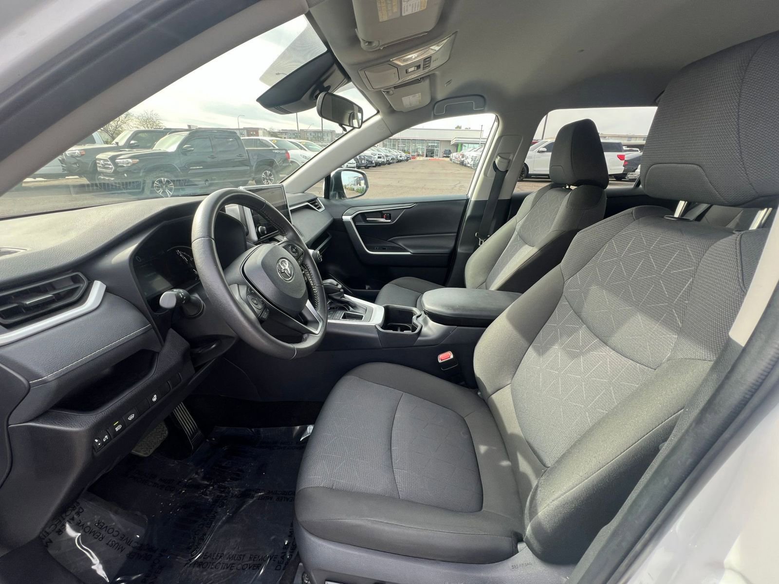 Thumbnail: 2025 Toyota RAV4 - 27