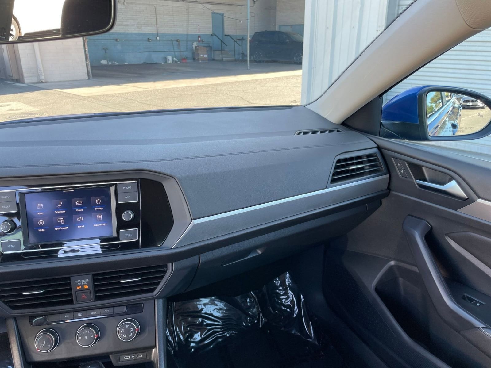 Thumbnail: 2024 Volkswagen Jetta - 33