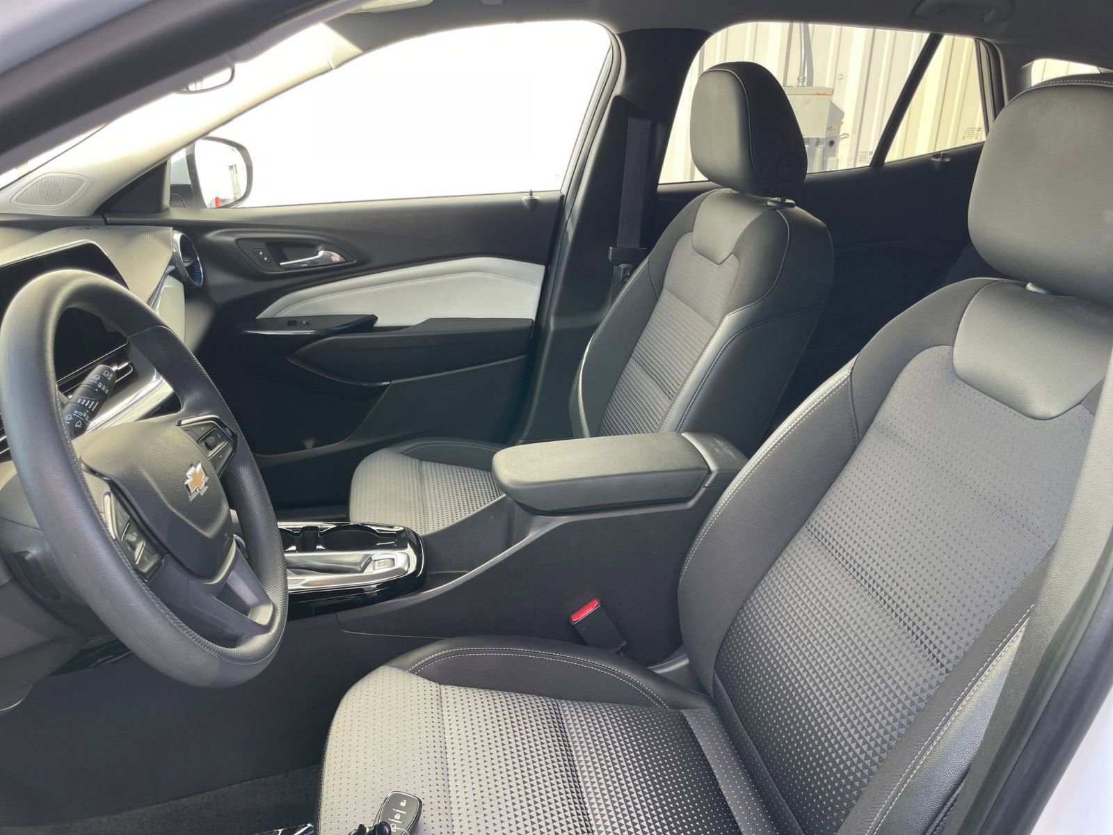 Thumbnail: 2025 Chevrolet Trax - 35