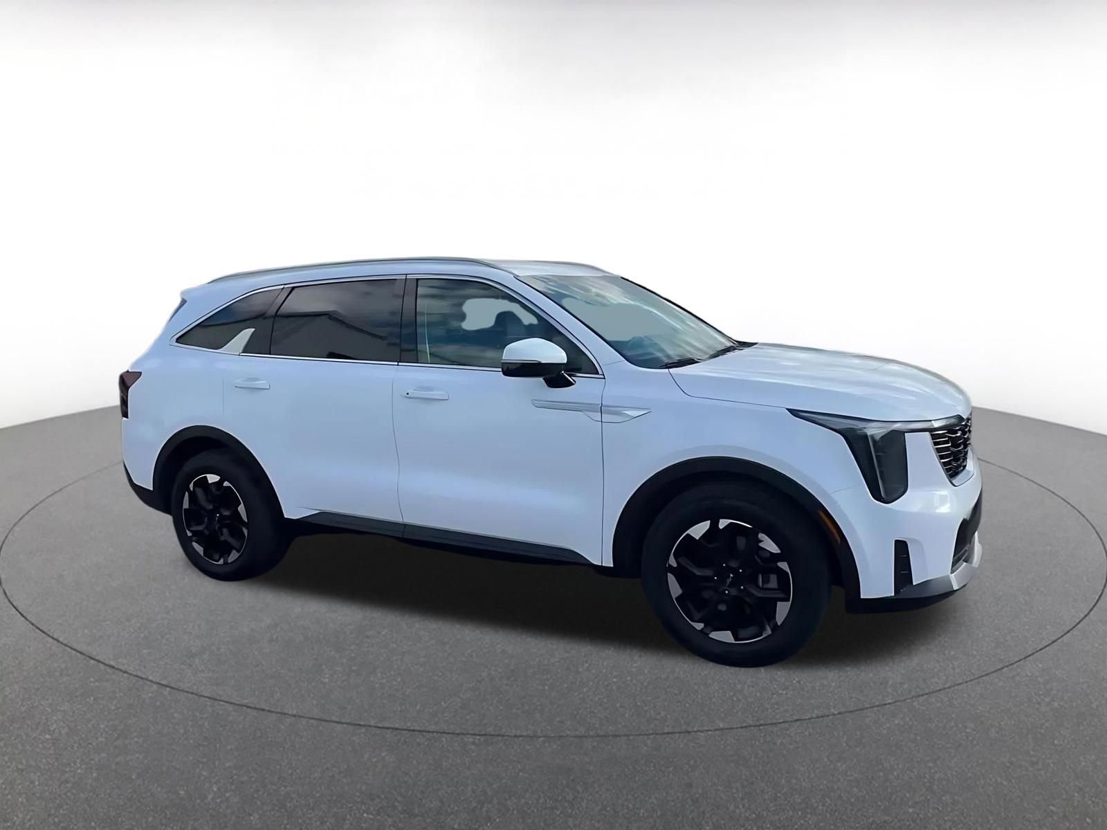 Thumbnail: 2024 Kia Sorento - 2