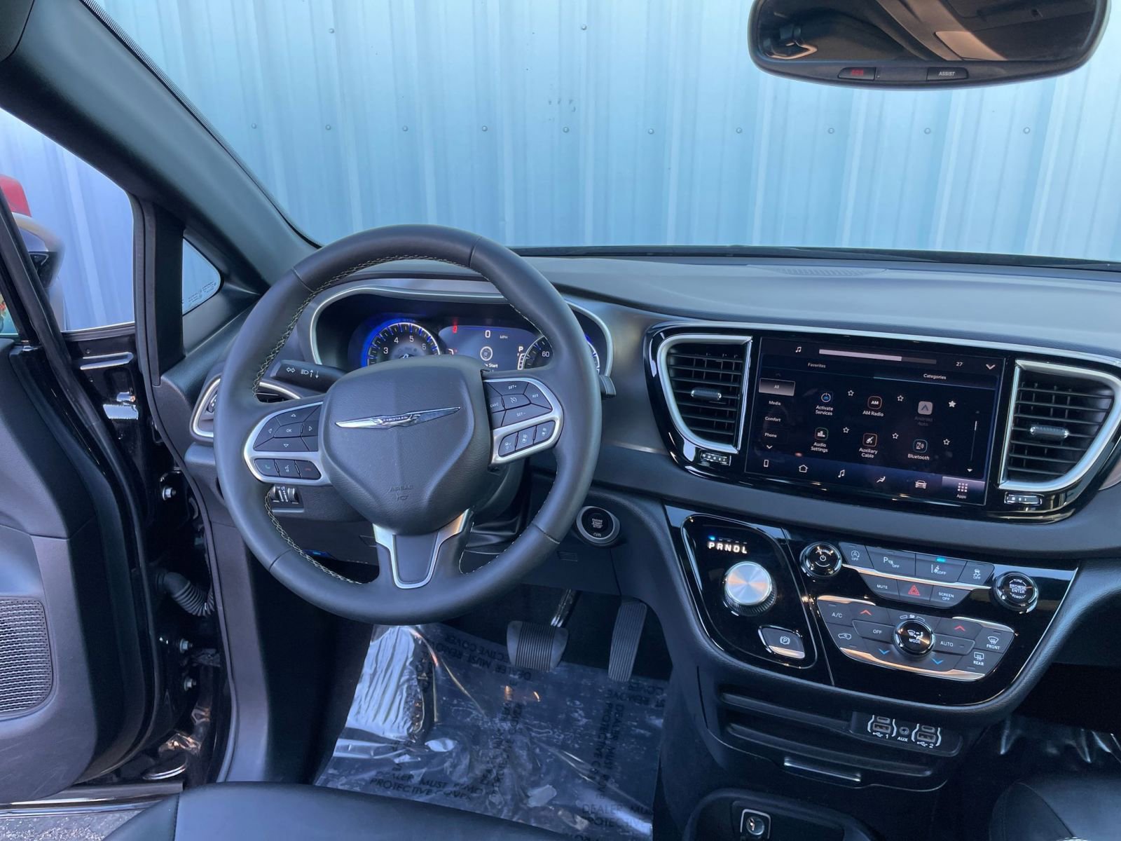 Thumbnail: 2025 Chrysler Pacifica - 35