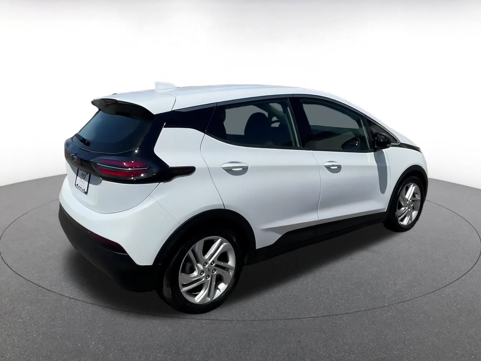 Thumbnail: 2023 Chevrolet Bolt EV - 15