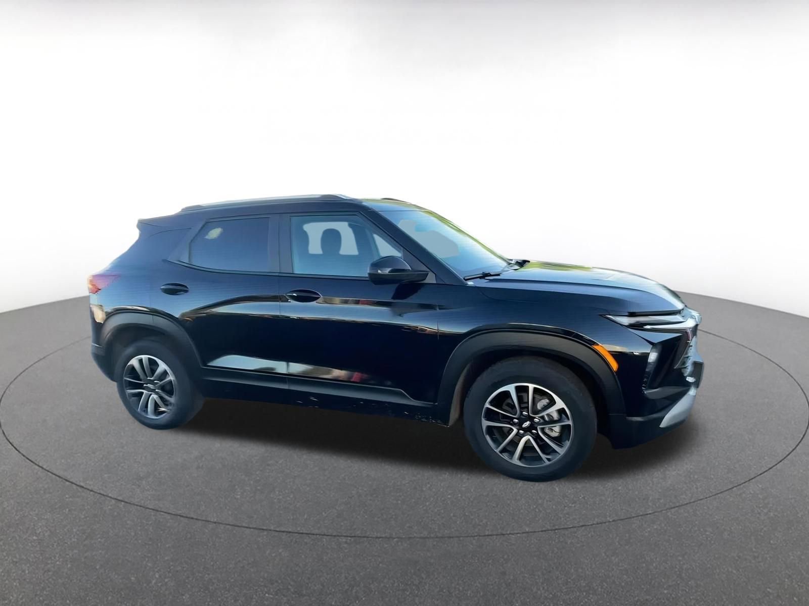 Thumbnail: 2025 Chevrolet TrailBlazer - 2