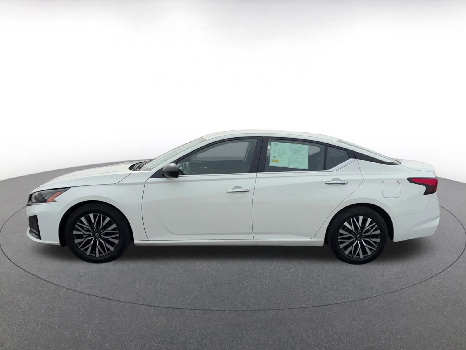 Thumbnail: 2025 Nissan Altima - 11