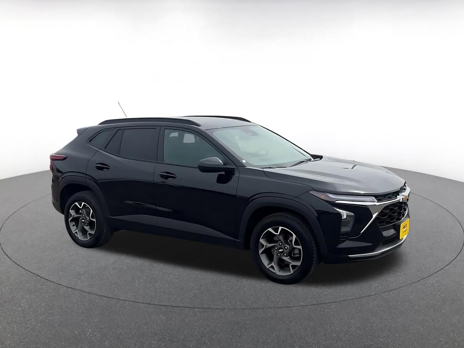 Thumbnail: 2025 Chevrolet Trax - 2
