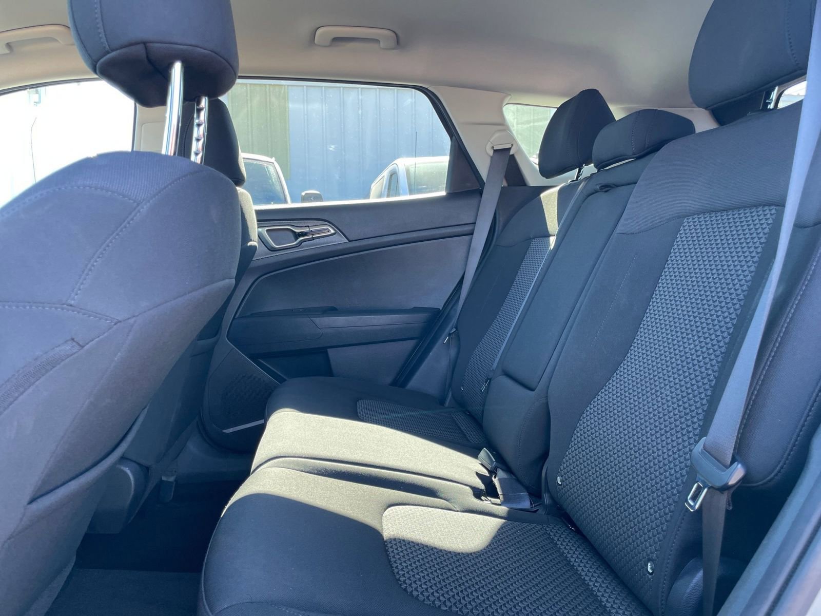 Thumbnail: 2025 Kia Sportage - 24