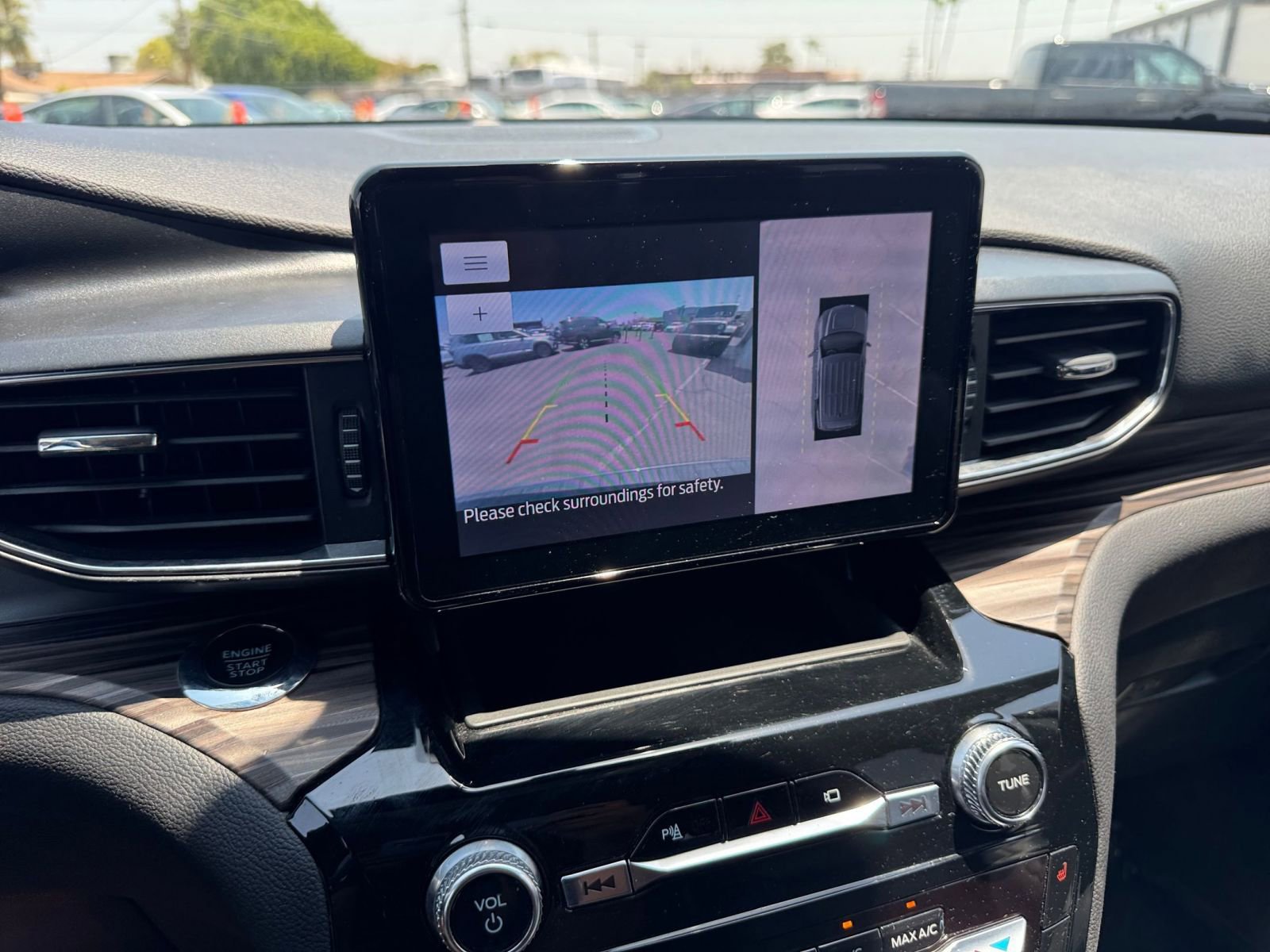 Thumbnail: 2023 Ford Explorer - 17