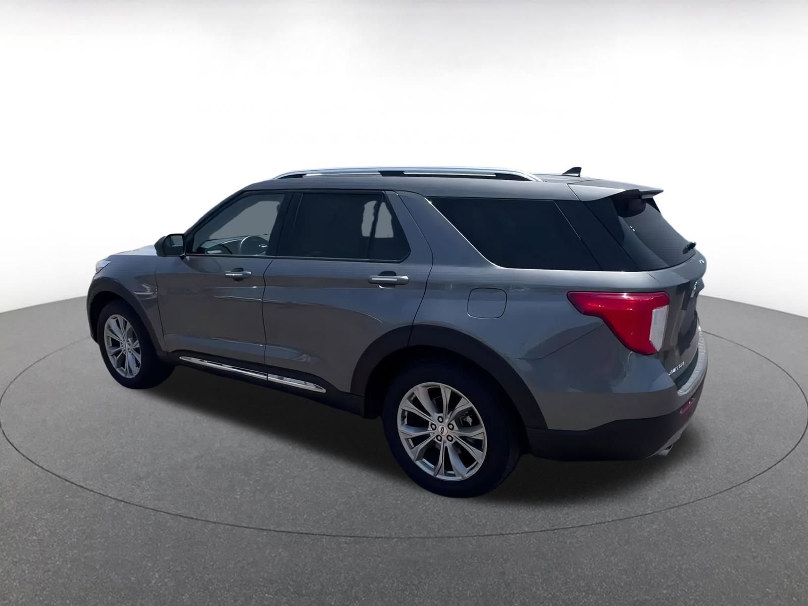 Thumbnail: 2023 Ford Explorer - 10