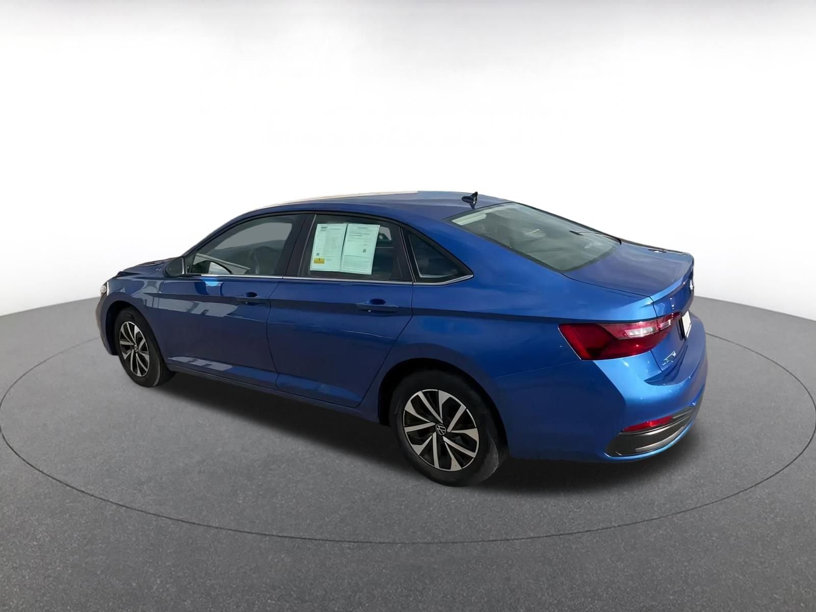Thumbnail: 2024 Volkswagen Jetta - 10