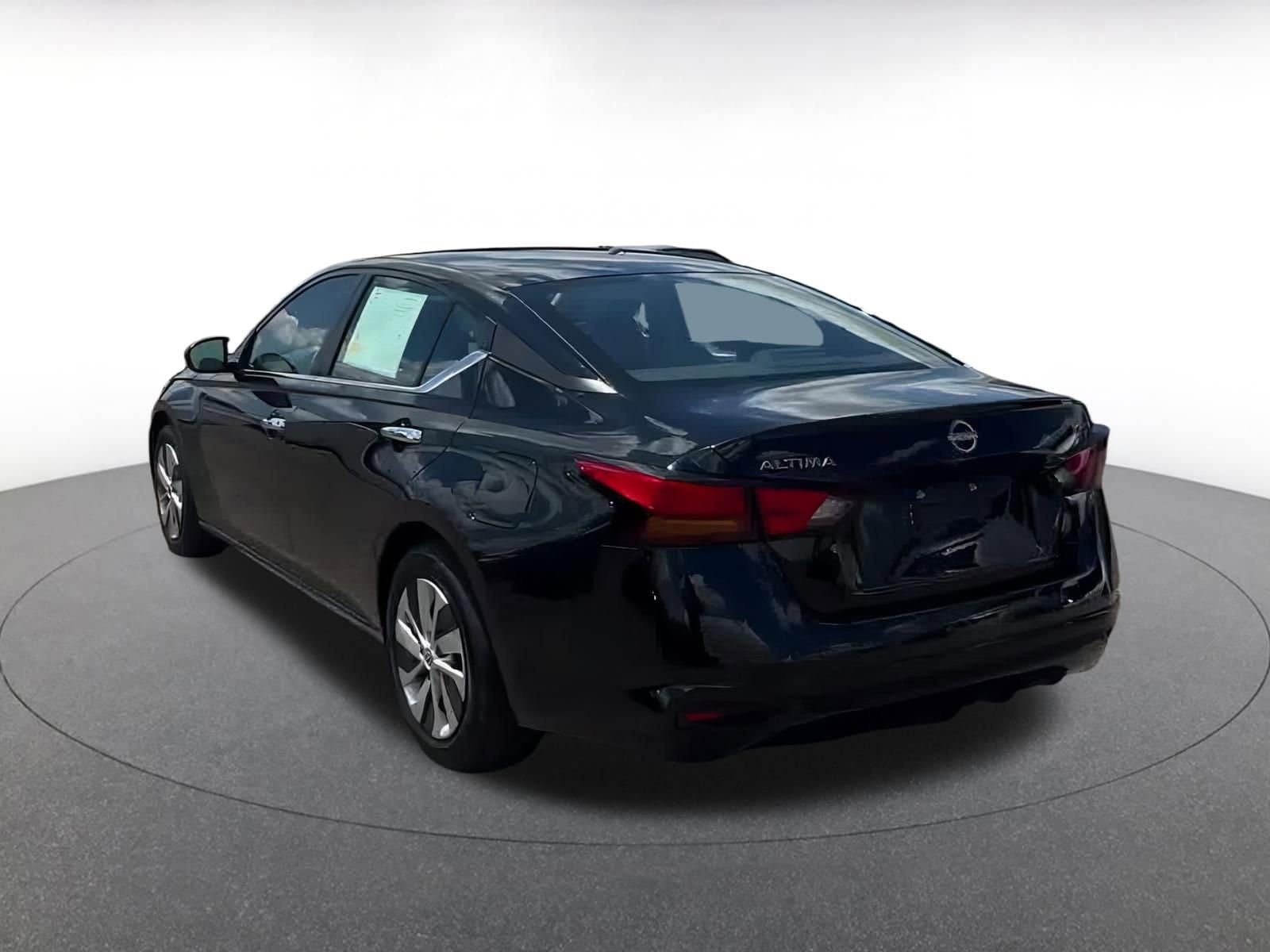 Thumbnail: 2024 Nissan Altima - 10