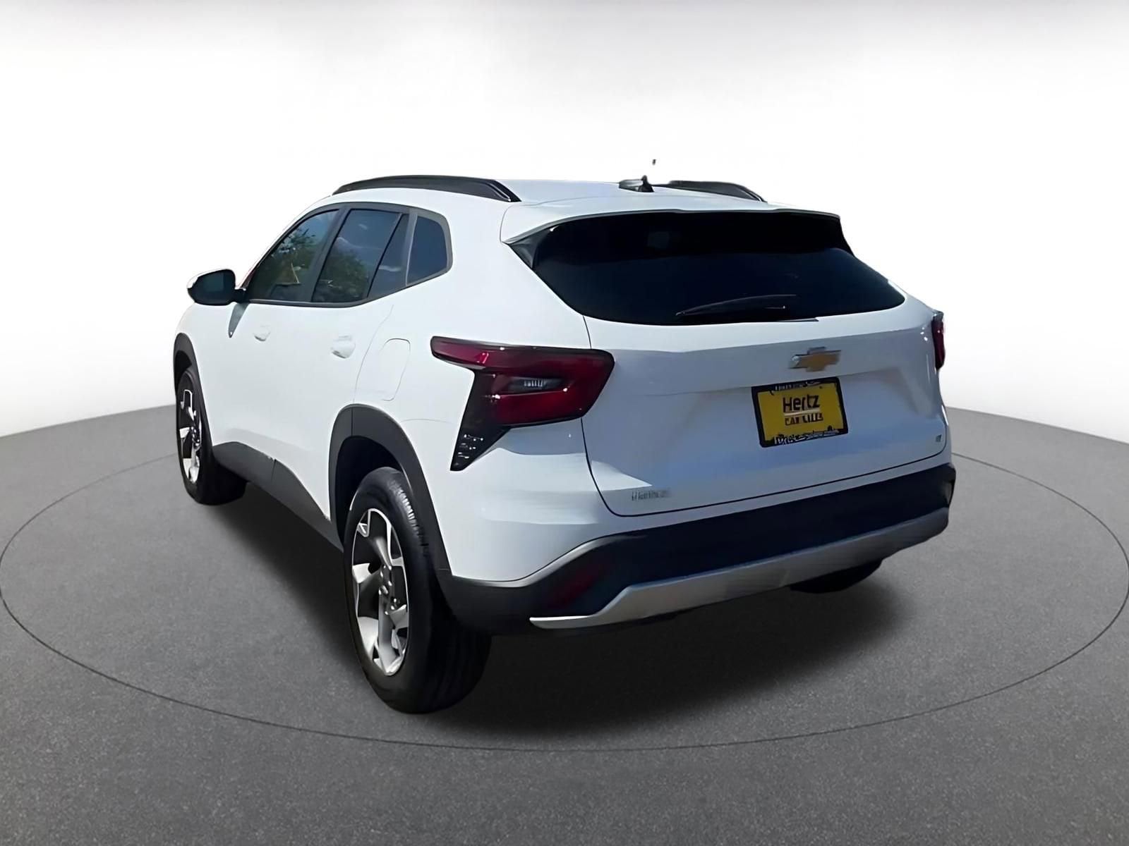 Thumbnail: 2025 Chevrolet Trax - 11