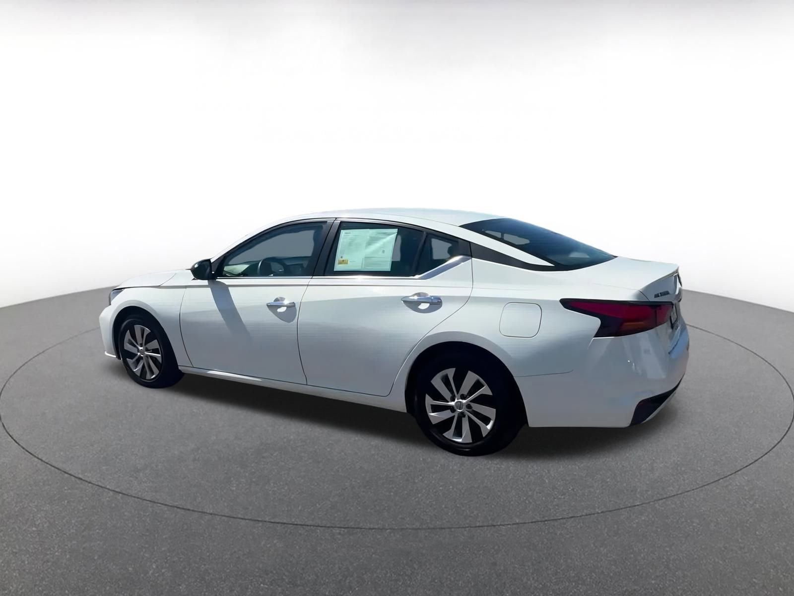 Thumbnail: 2024 Nissan Altima - 11