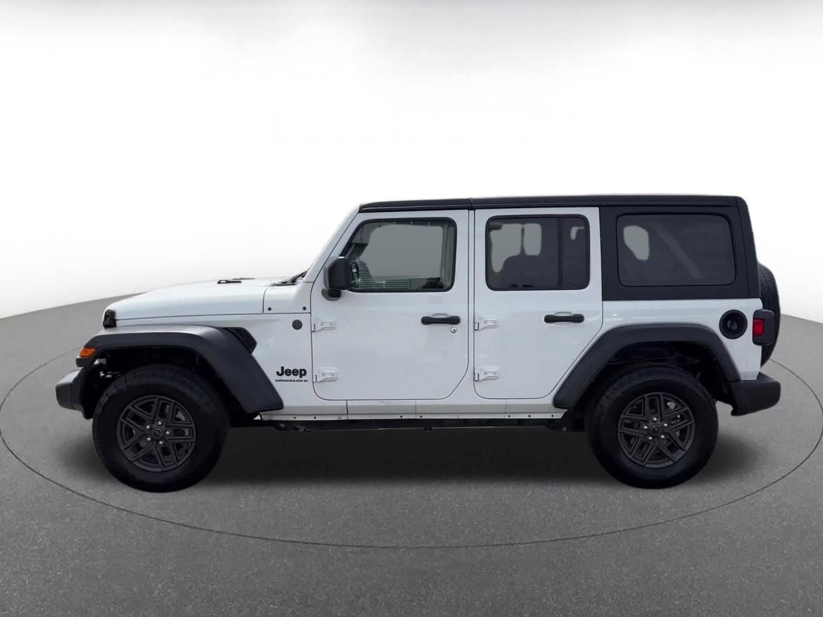 Thumbnail: 2025 Jeep Wrangler - 9