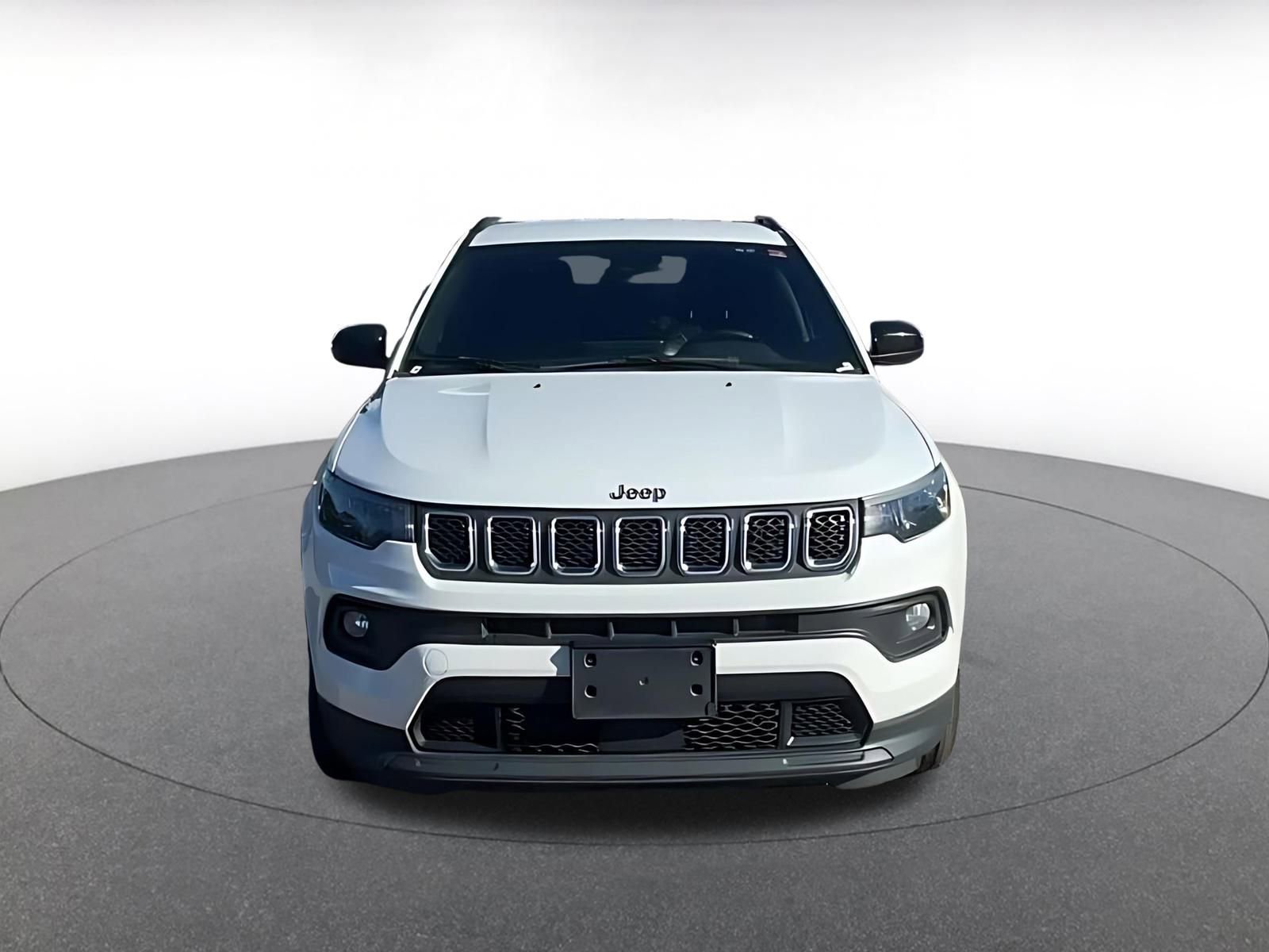 Thumbnail: 2023 Jeep Compass - 4