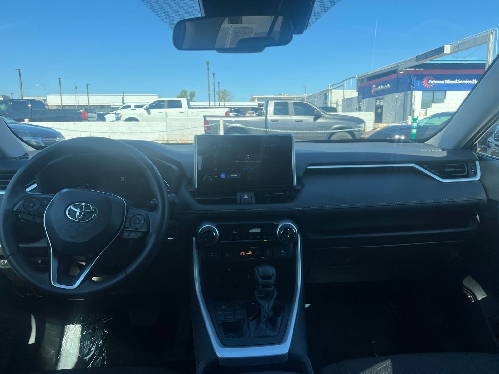 2024 Toyota RAV4 XLE 33