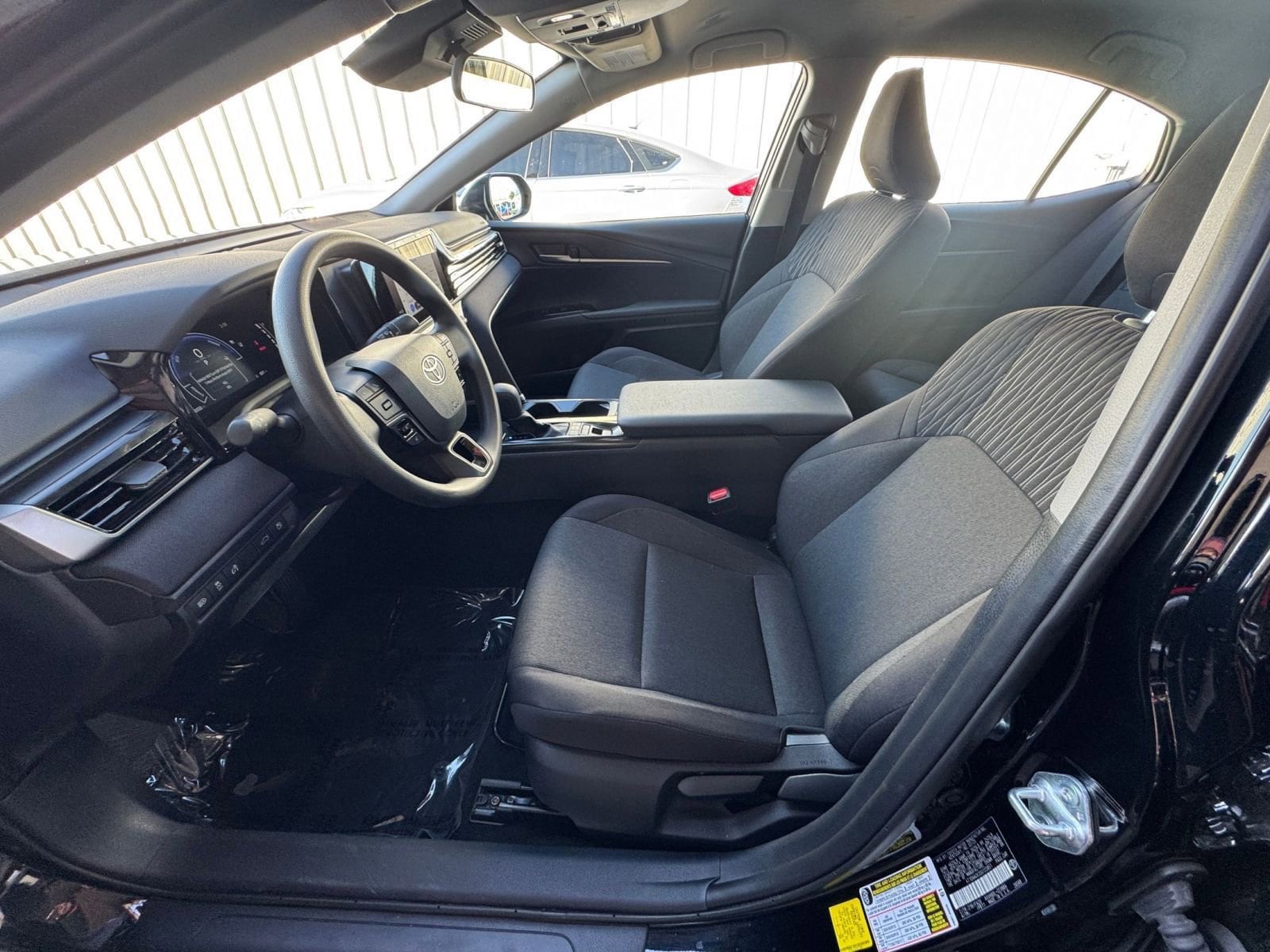 Thumbnail: 2025 Toyota Camry - 25