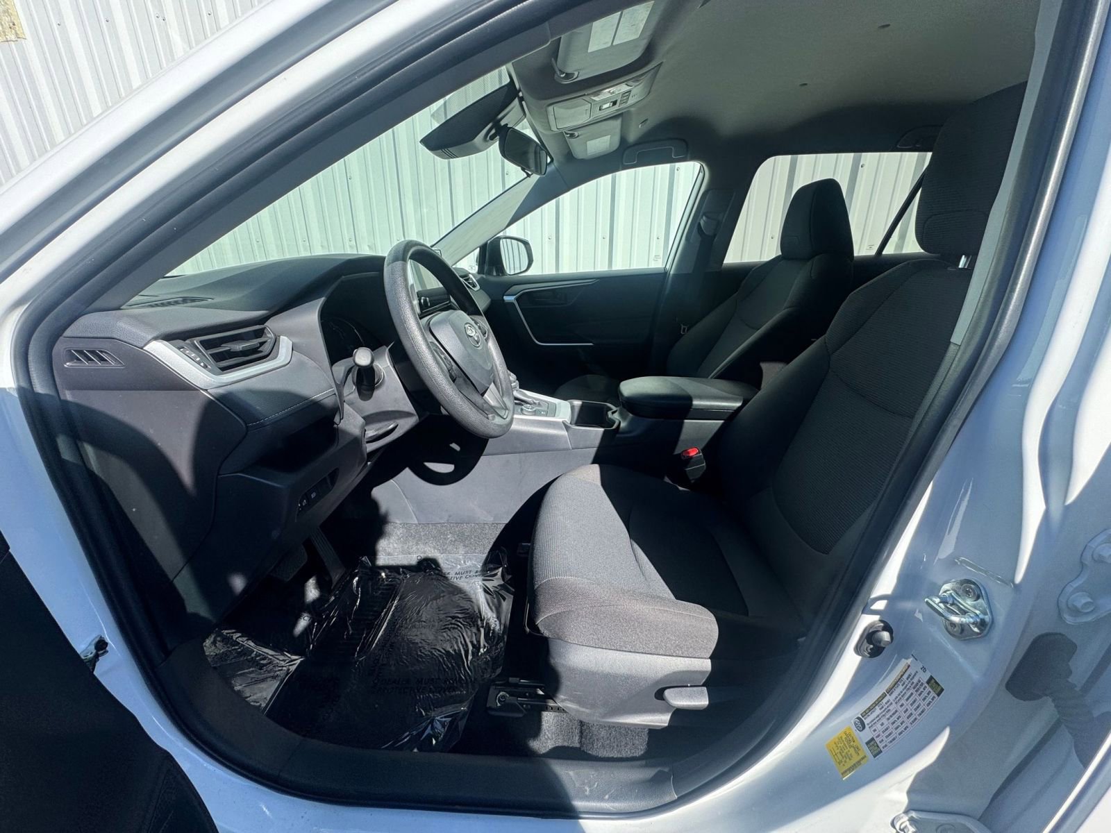 Thumbnail: 2025 Toyota RAV4 - 25