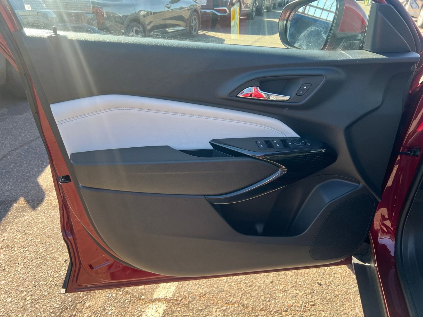 Thumbnail: 2025 Chevrolet Trax - 18