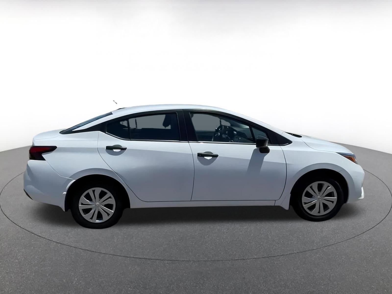 2024 Nissan Versa S 16