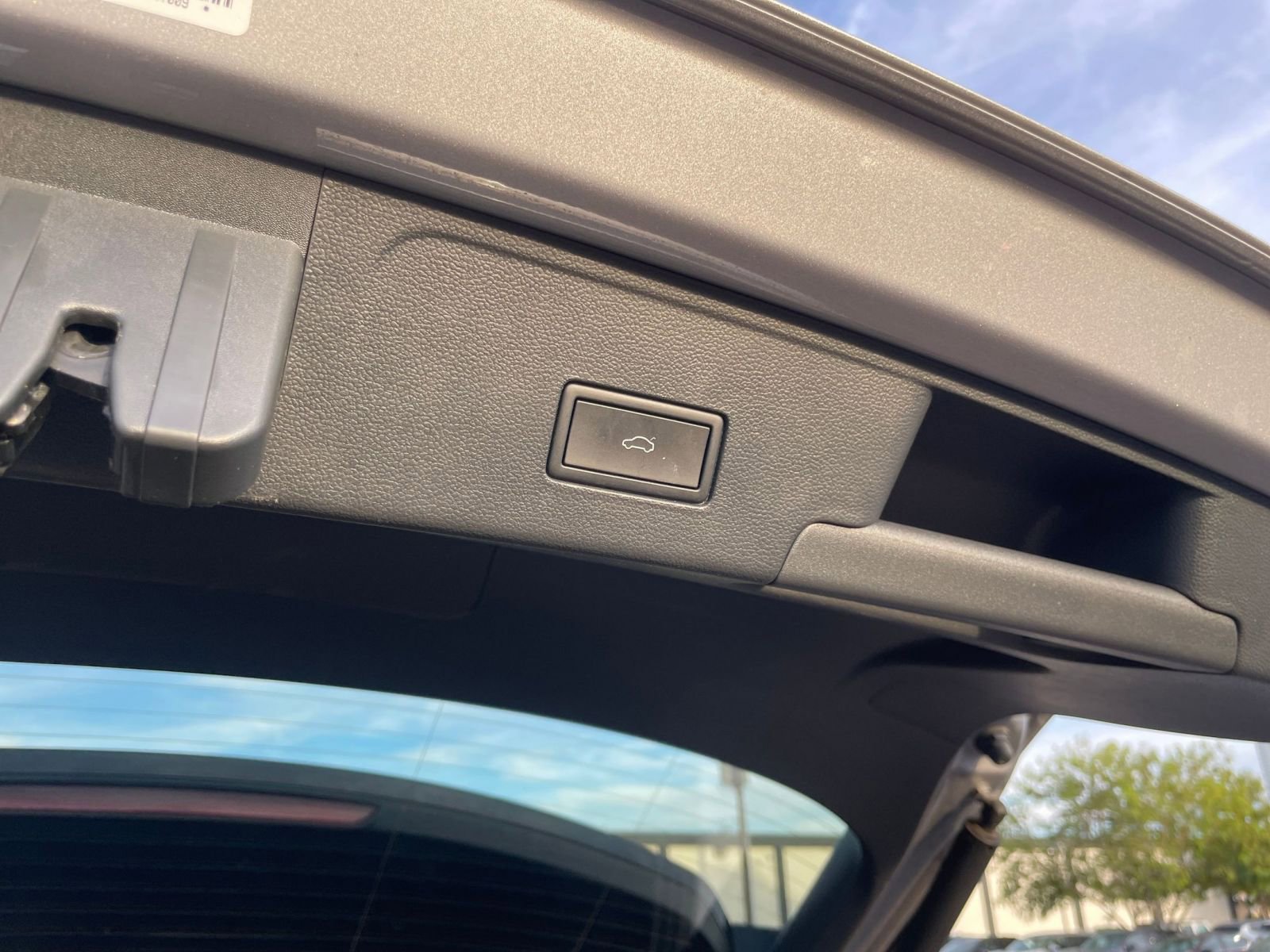 Thumbnail: 2025 Volkswagen Atlas - 23