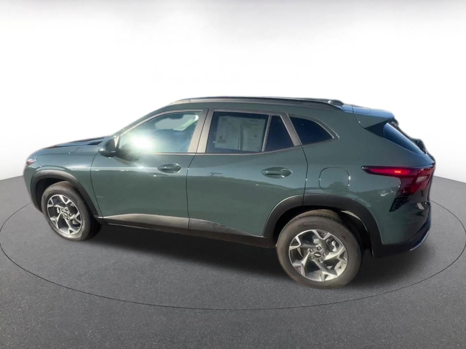 Thumbnail: 2025 Chevrolet Trax - 10