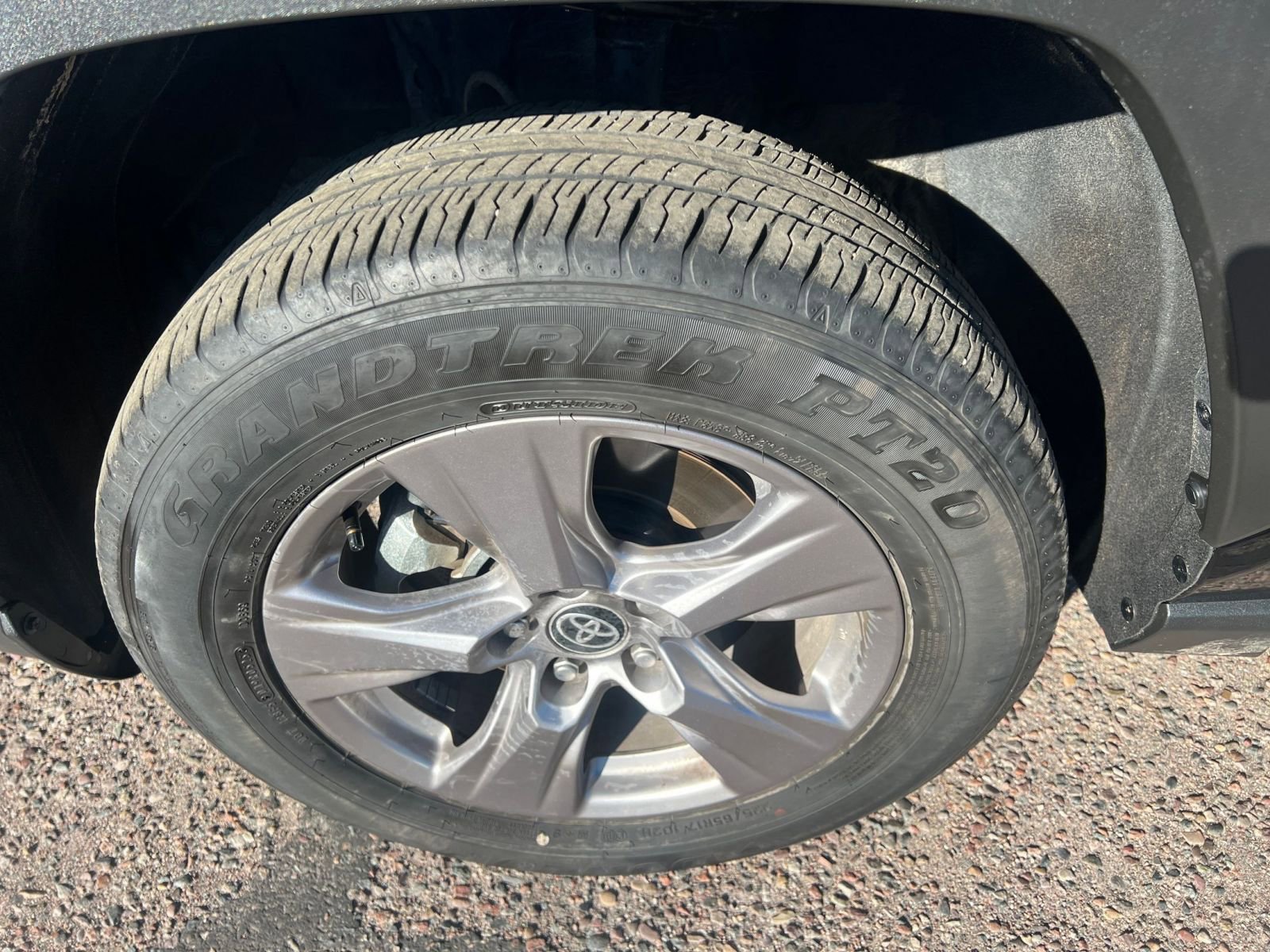 Thumbnail: 2025 Toyota RAV4 - 30