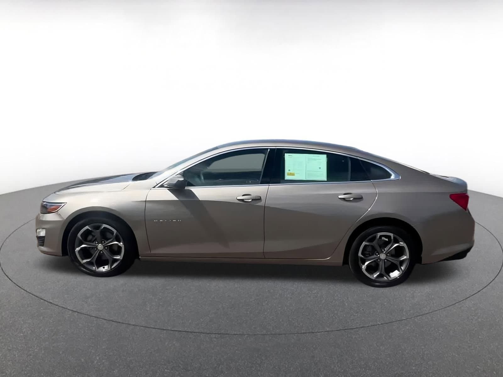 Thumbnail: 2023 Chevrolet Malibu - 9