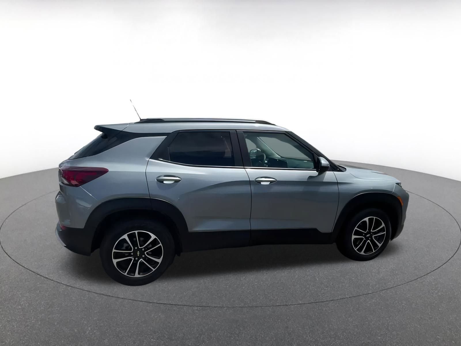 Thumbnail: 2024 Chevrolet TrailBlazer - 16