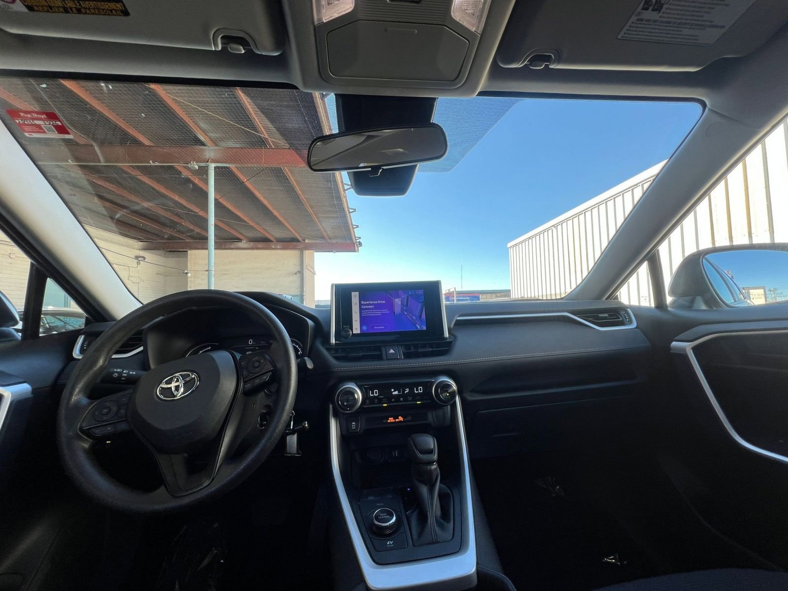 Thumbnail: 2025 Toyota RAV4 - 35