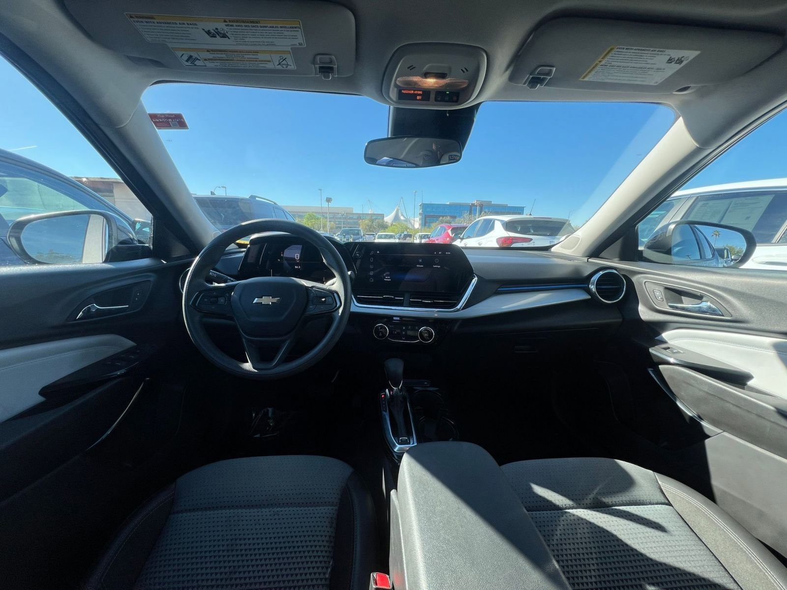 Thumbnail: 2025 Chevrolet Trax - 33