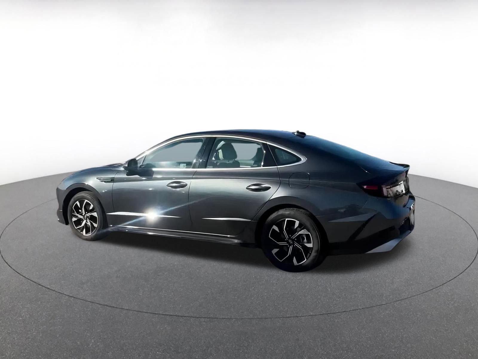 Thumbnail: 2025 Hyundai Sonata - 4