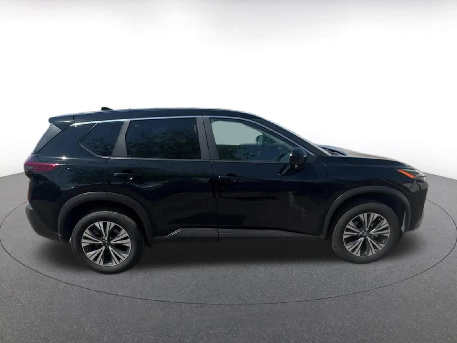 2023 Nissan Rogue SV 16