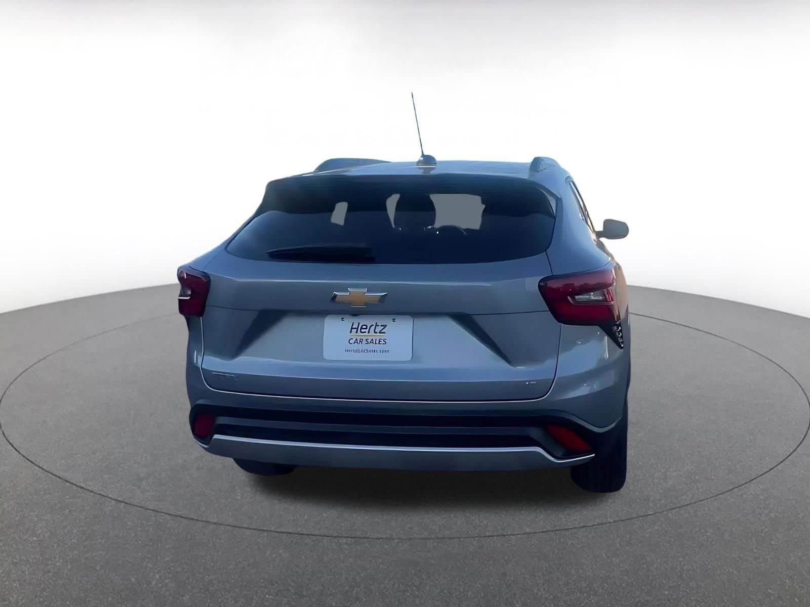 Thumbnail: 2025 Chevrolet Trax - 12