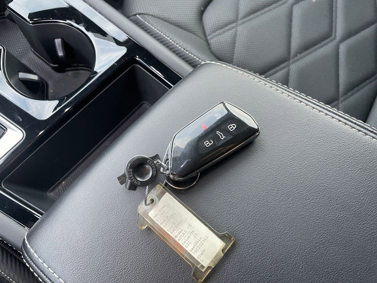 Thumbnail: 2025 Volkswagen Atlas - 21