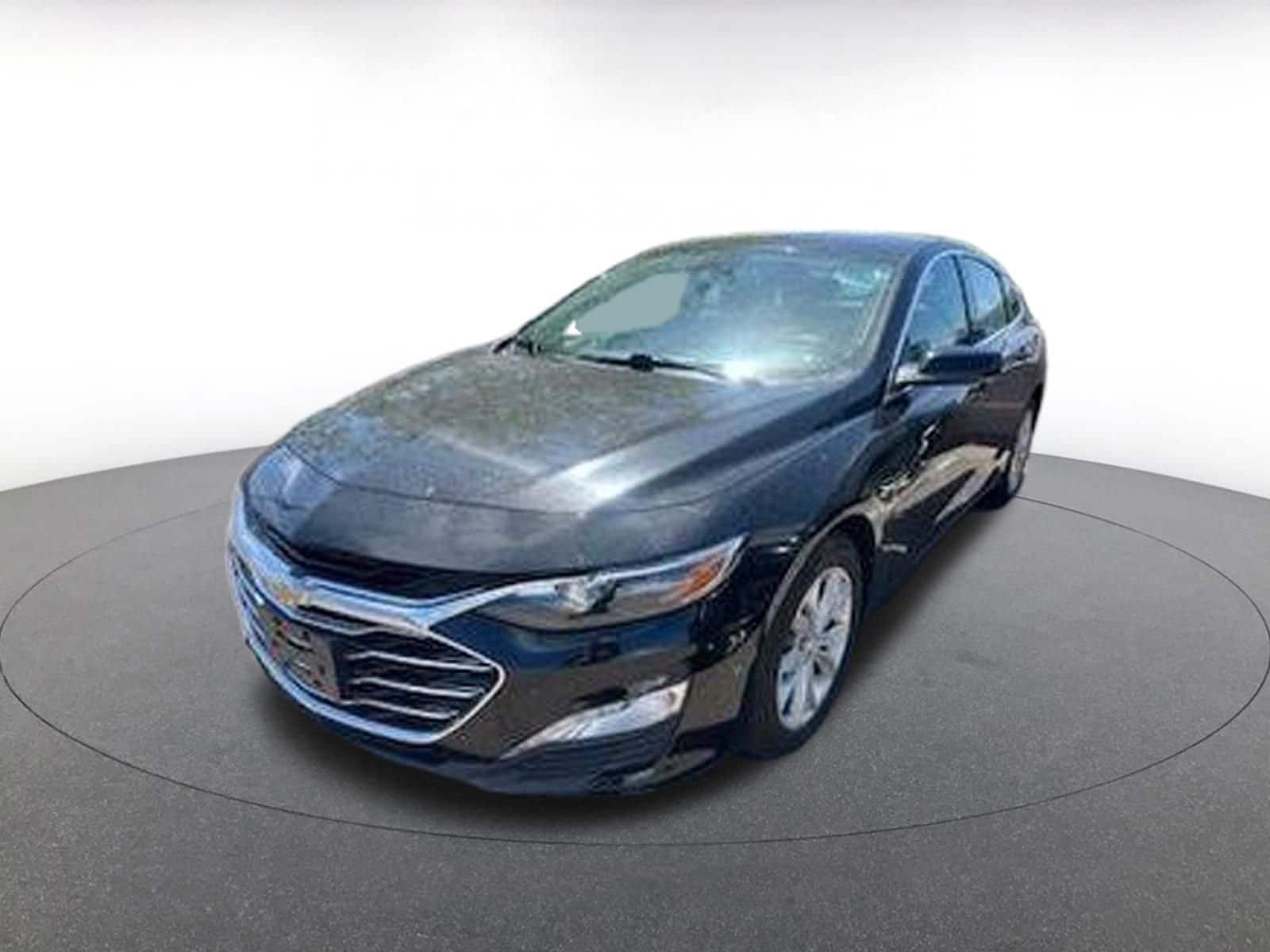 Thumbnail: 2023 Chevrolet Malibu - 3