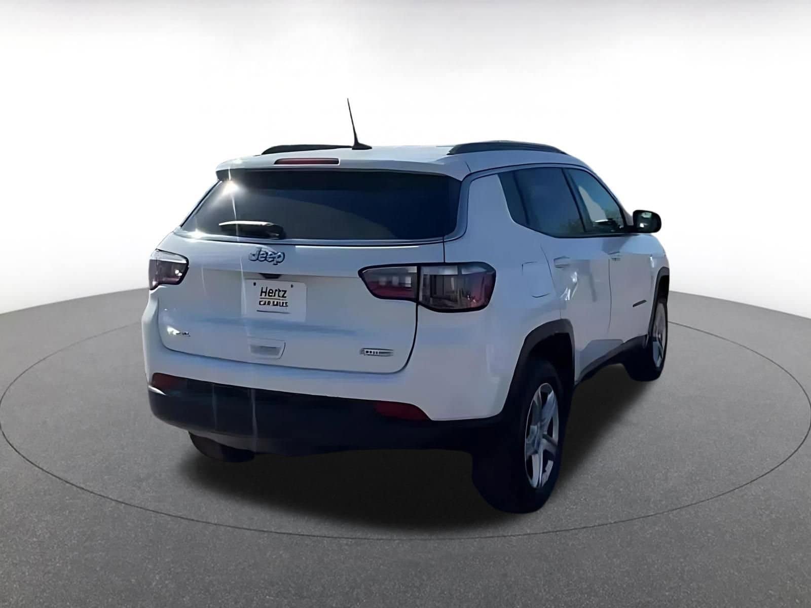 Thumbnail: 2023 Jeep Compass - 14