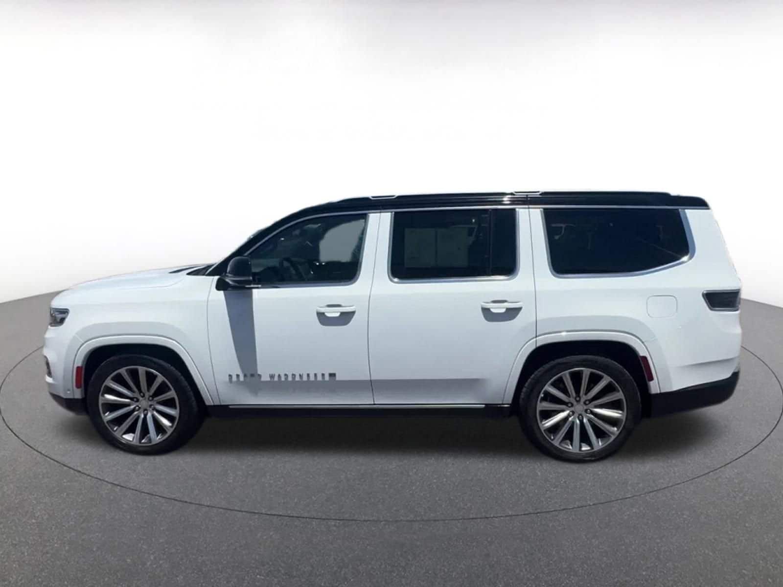 Thumbnail: 2023 Jeep Grand Wagoneer - 8