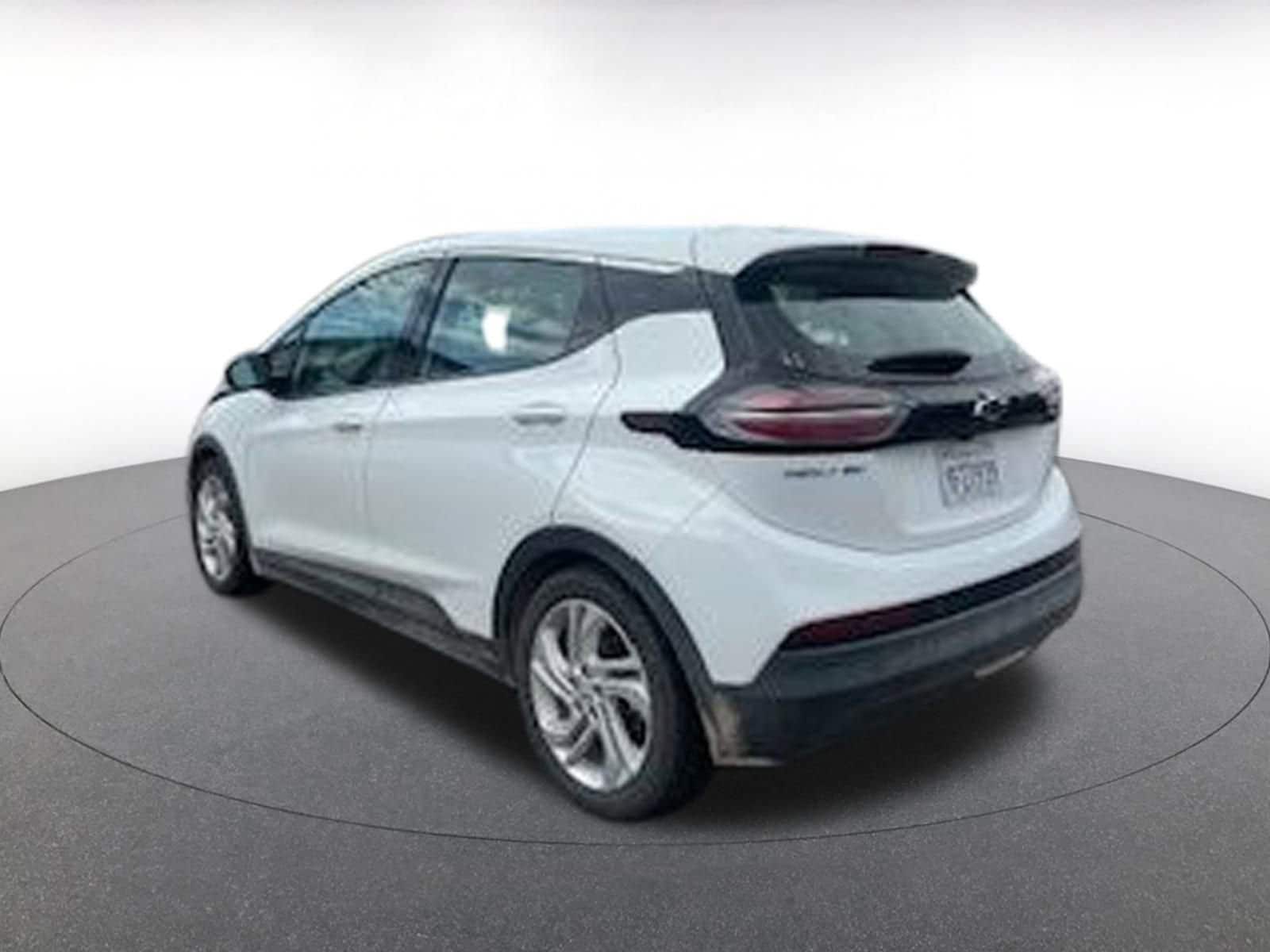 Thumbnail: 2023 Chevrolet Bolt EV - 4