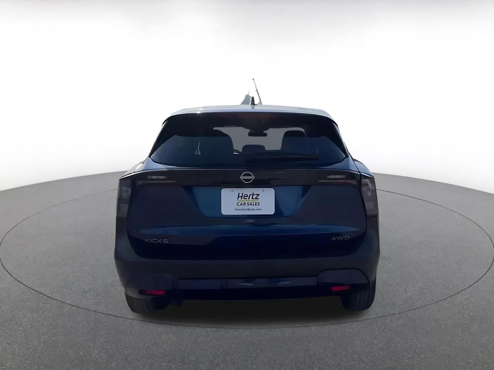 Thumbnail: 2025 Nissan Kicks - 12