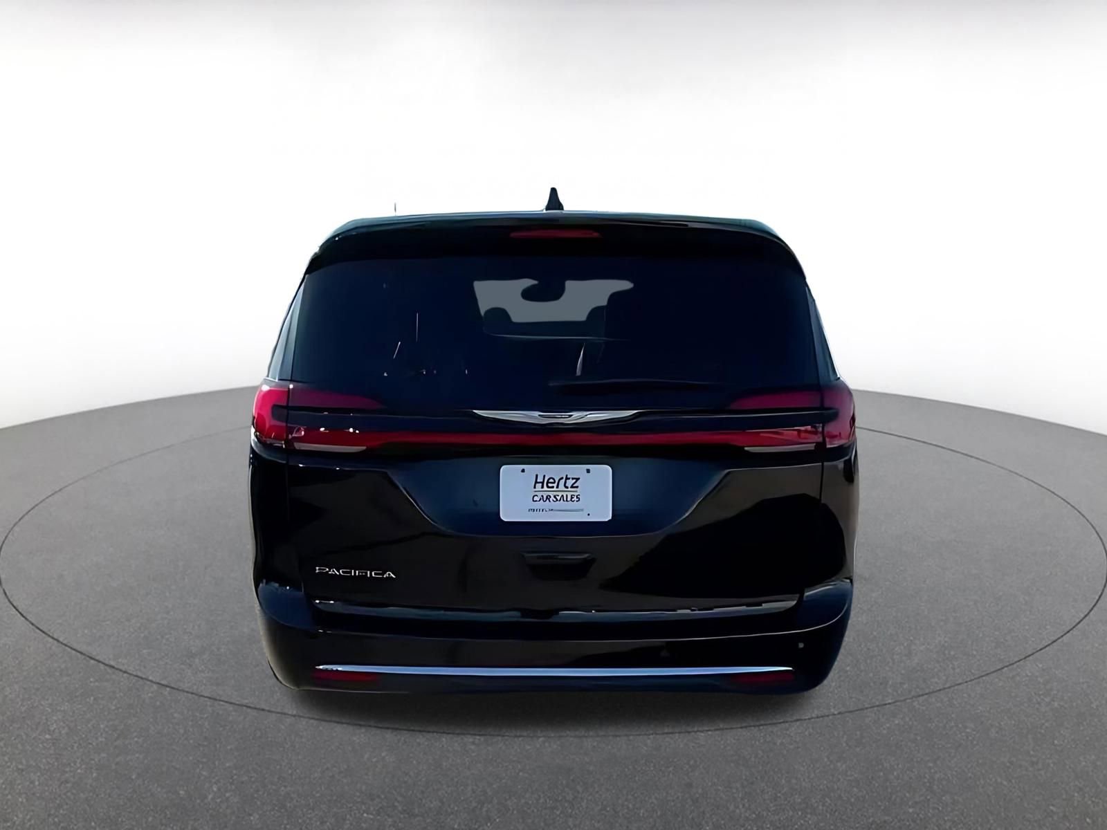 Thumbnail: 2025 Chrysler Pacifica - 12