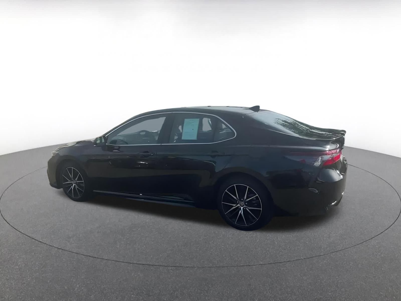 Thumbnail: 2024 Toyota Camry - 9