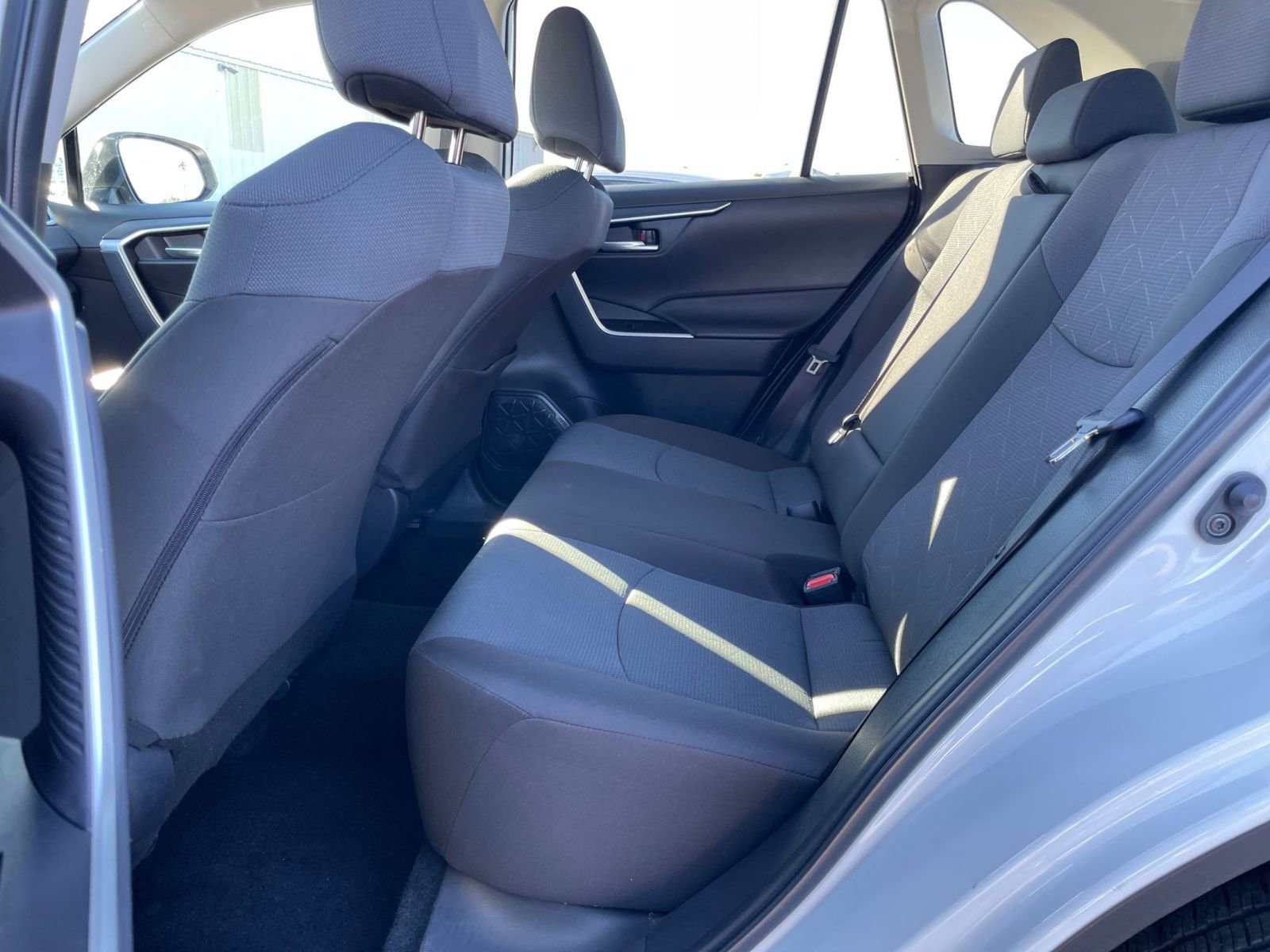 Thumbnail: 2025 Toyota RAV4 - 25