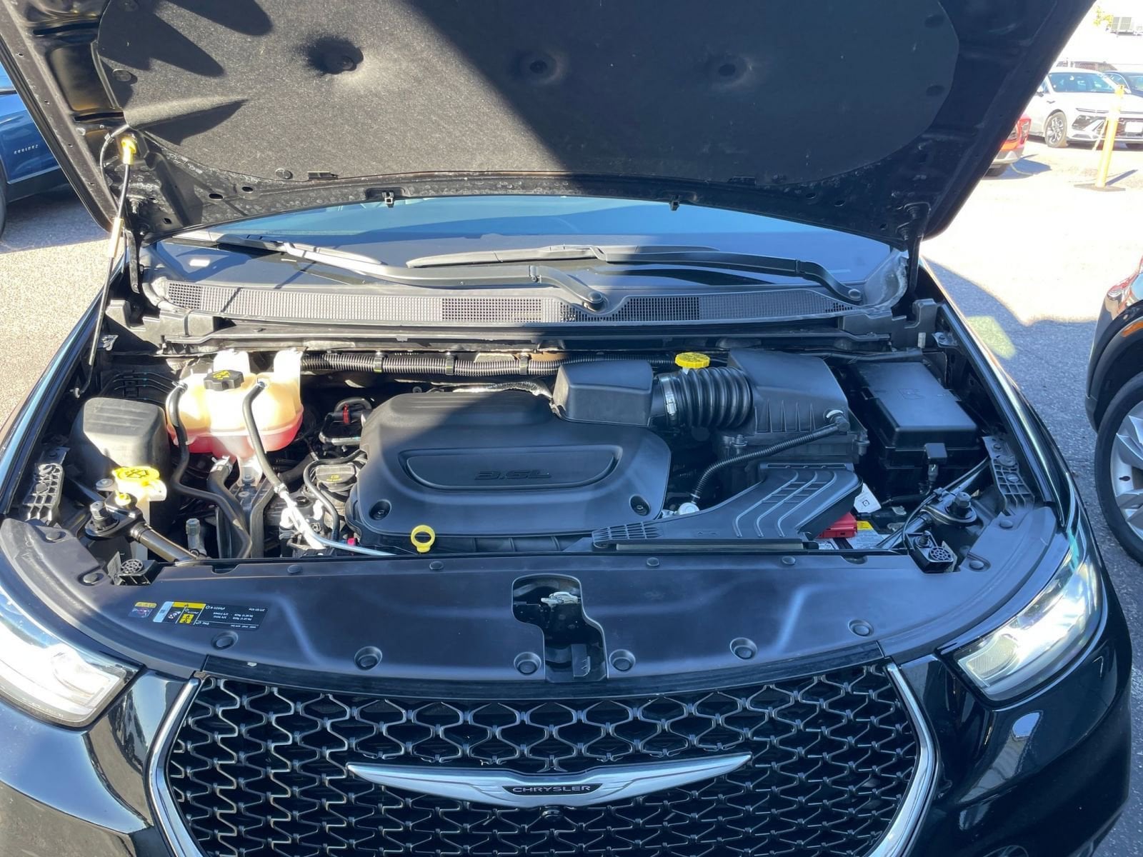 Thumbnail: 2025 Chrysler Pacifica - 33