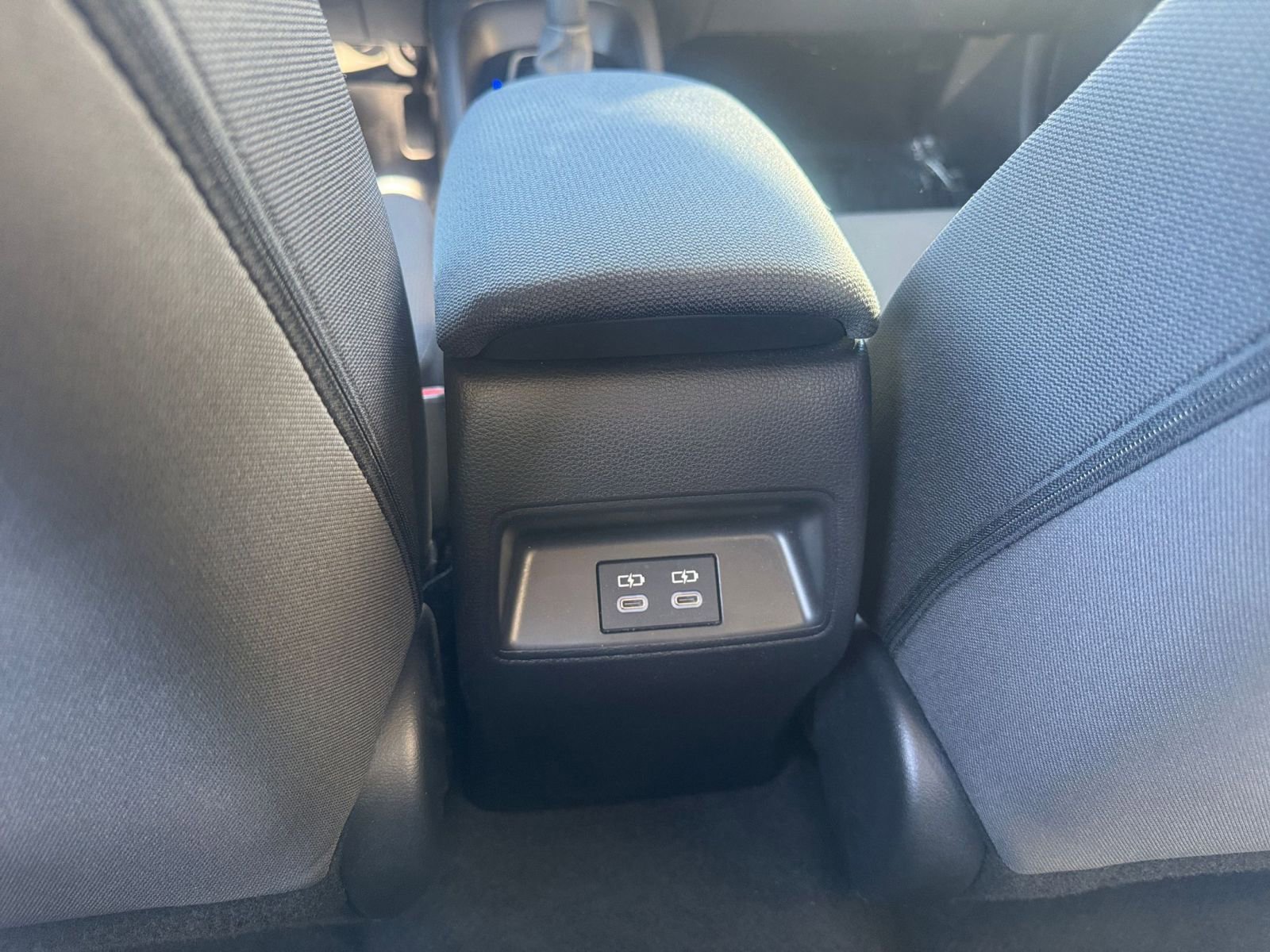 Thumbnail: 2025 Toyota Corolla - 23