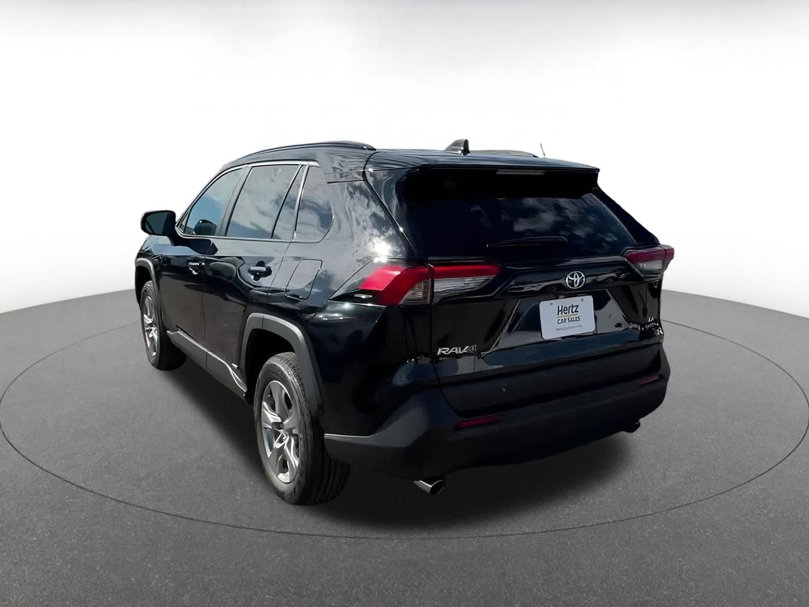 Thumbnail: 2025 Toyota RAV4 - 11