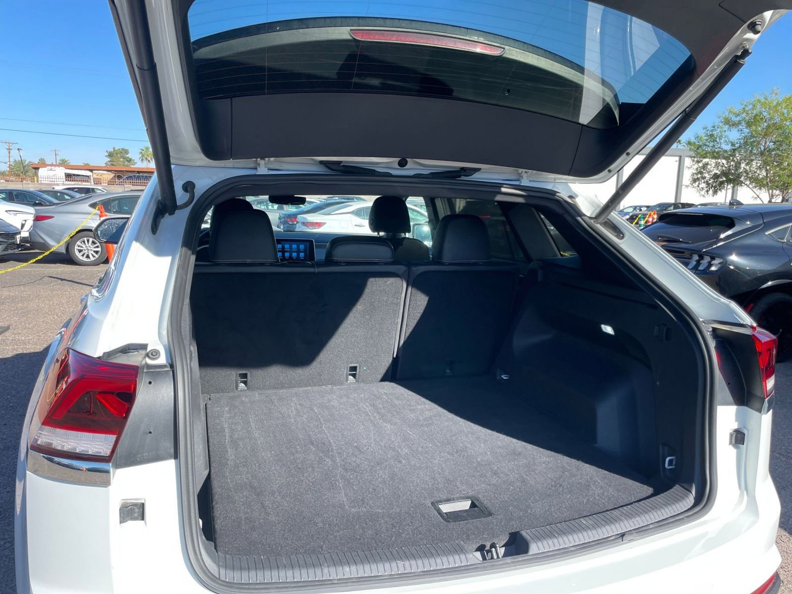 Thumbnail: 2025 Volkswagen Atlas - 33