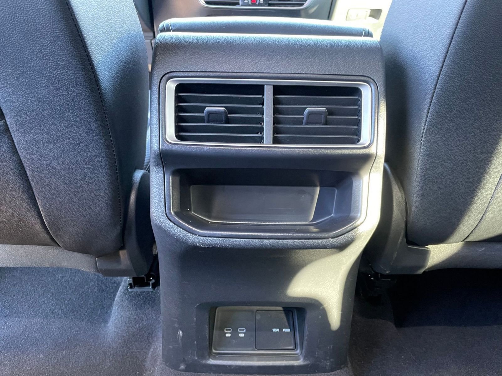 Thumbnail: 2025 Volkswagen Atlas - 24