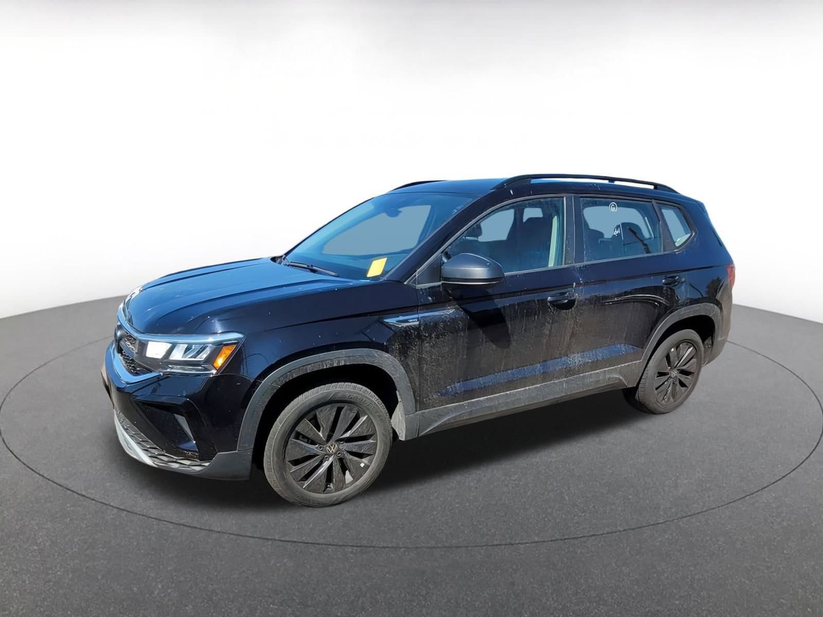 Thumbnail: 2024 Volkswagen Taos - 4